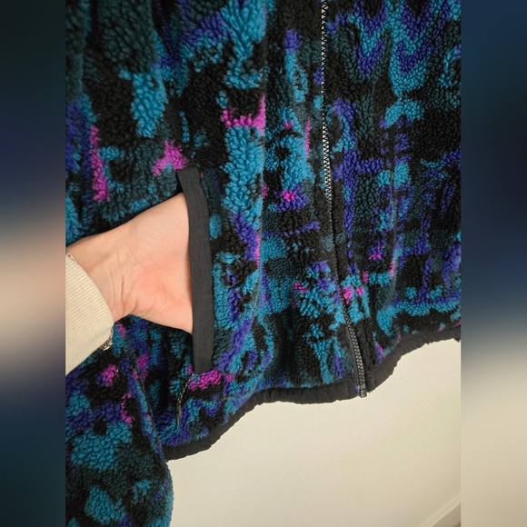 American Eagle Outfitters Vibrant Teddy Jacket Retro Geometric | Mens L - Picture 3 of 6